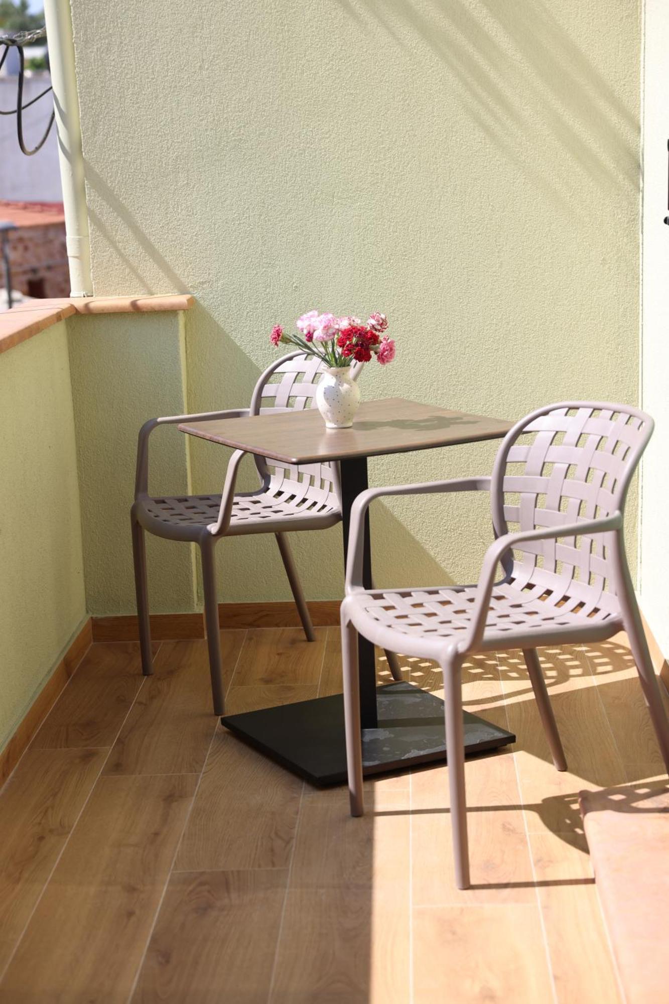 Lythri Apartment